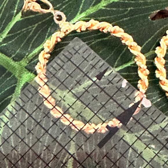 BOGO FREE VINTAGE LIGHTWEIGHT CLIP ON STAMPED SIGNED 70’s Earrings - Picture 3 of 5